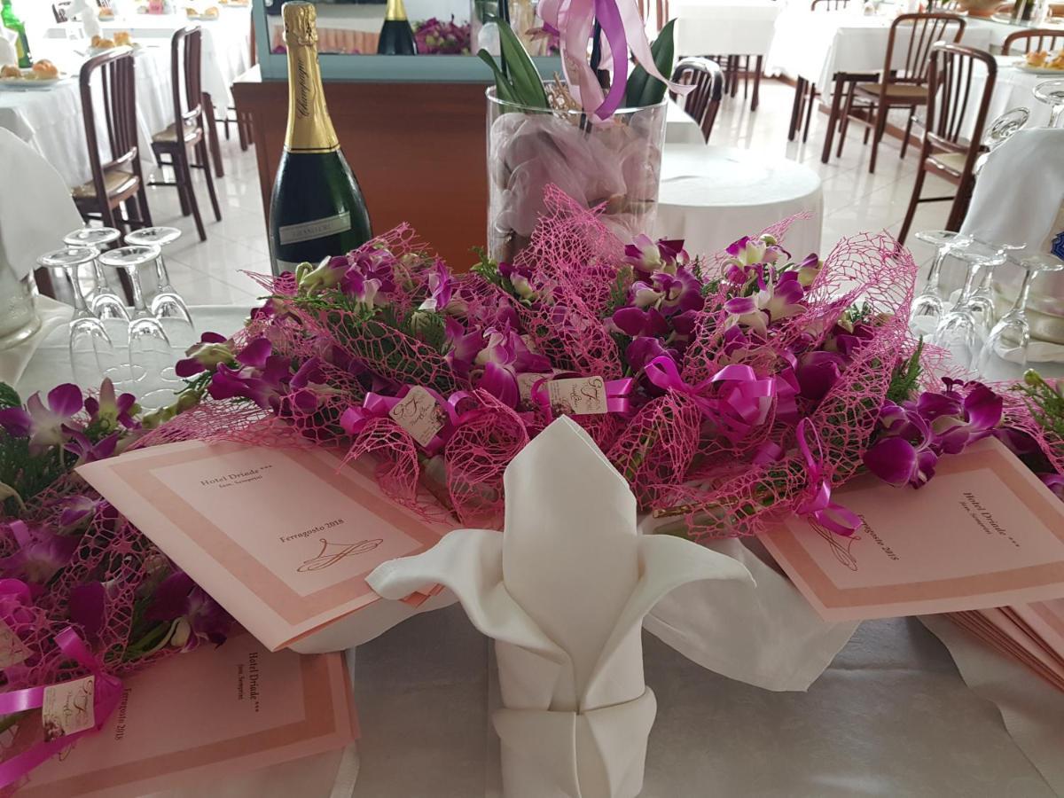 Hotel Driade Sul Mare Rimini Kültér fotó
