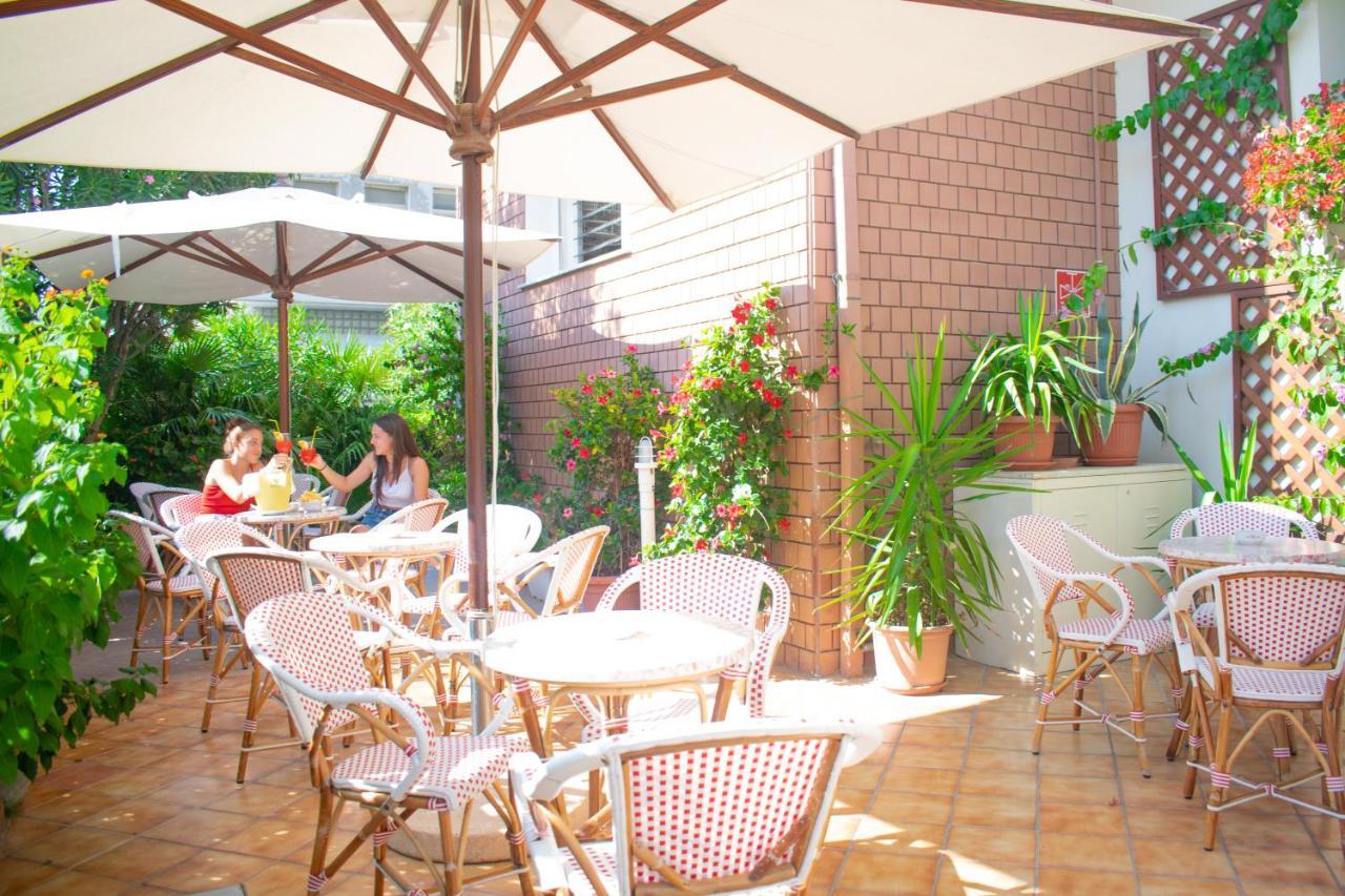 Hotel Driade Sul Mare Rimini Kültér fotó