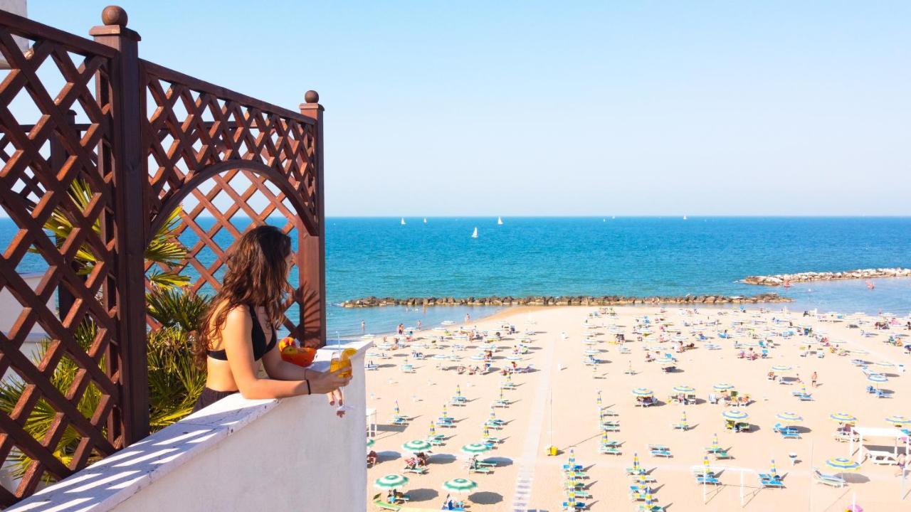 Hotel Driade Sul Mare Rimini Kültér fotó