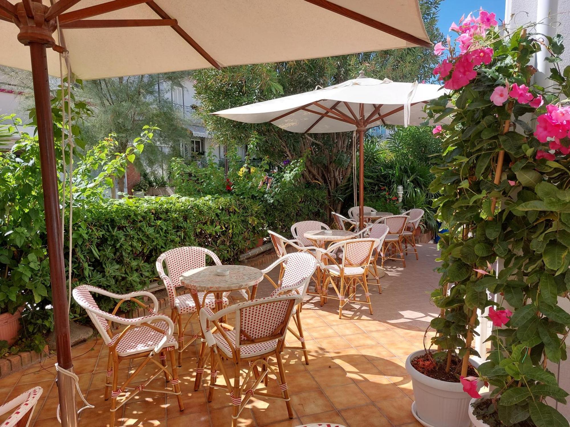 Hotel Driade Sul Mare Rimini Kültér fotó